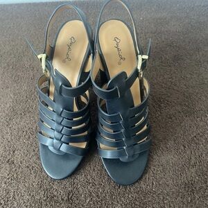 Qupid Black Strappy Sandals